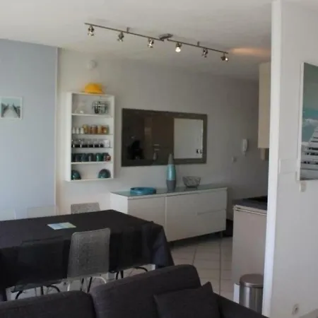 Appartement Porte Oceane 9 *